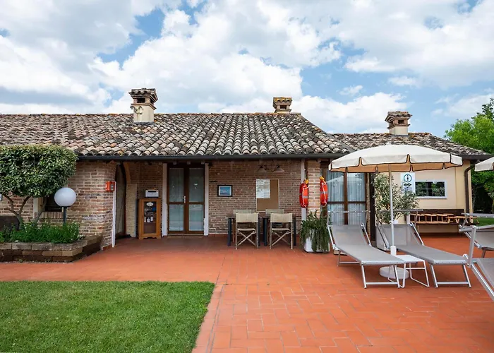 Tenuta La Rotta - & Pool Pensionat