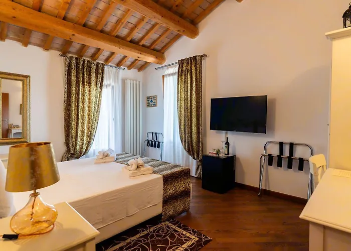 Pensionat Tenuta La Rotta - & Pool